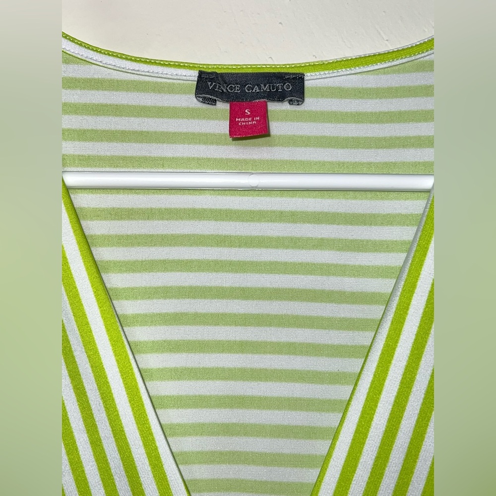 NWOT Vince Camuto Green Striped Blouse small - Picture 2 of 3